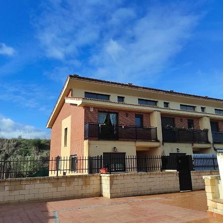 Villa En El Corazon Del Barrio De La Estacion à Haro Extérieur photo